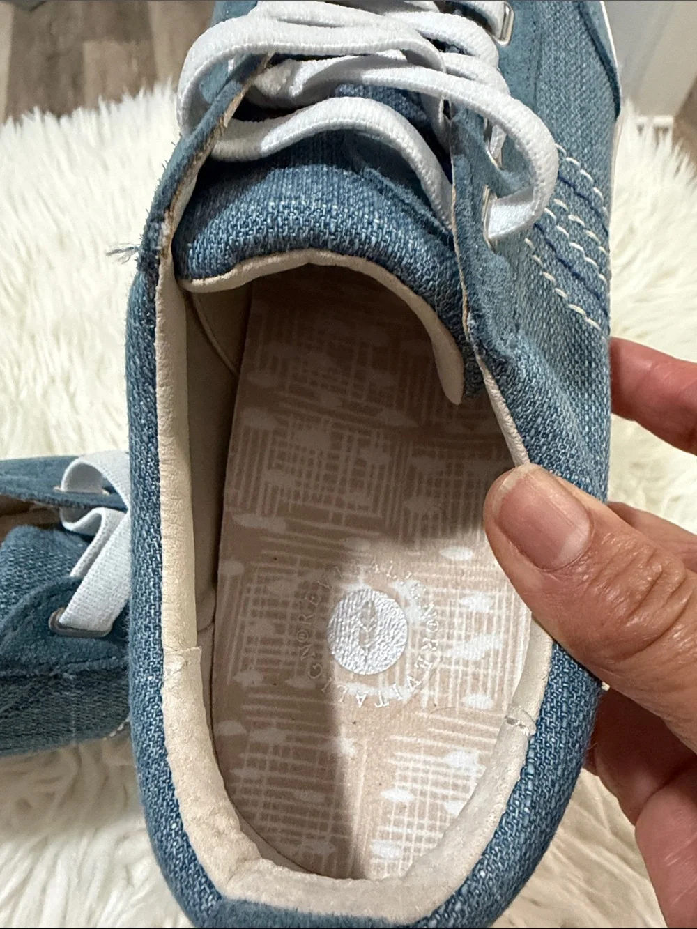 REVITALIGN Teal Blue Canvas Lace-Up Sneakers Size 9